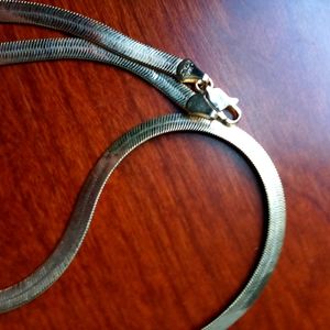 NWOT 9" 14K gold herringbone Necklace